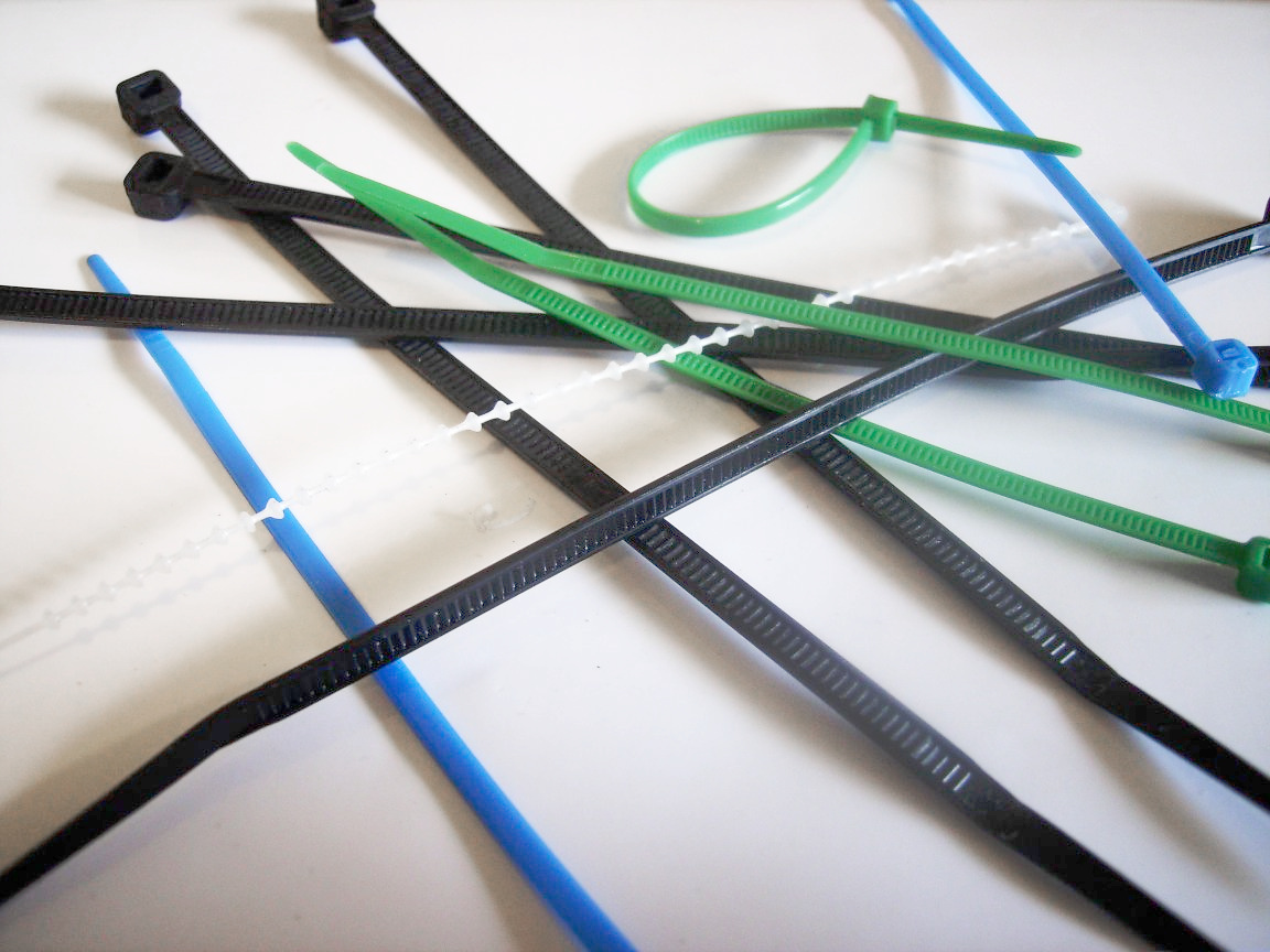 Kabelbinder 150x3,6mm schwarz UV-beständig (100er Pack)